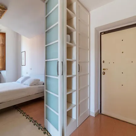 Manara 29 - Fromhometorome Apartman